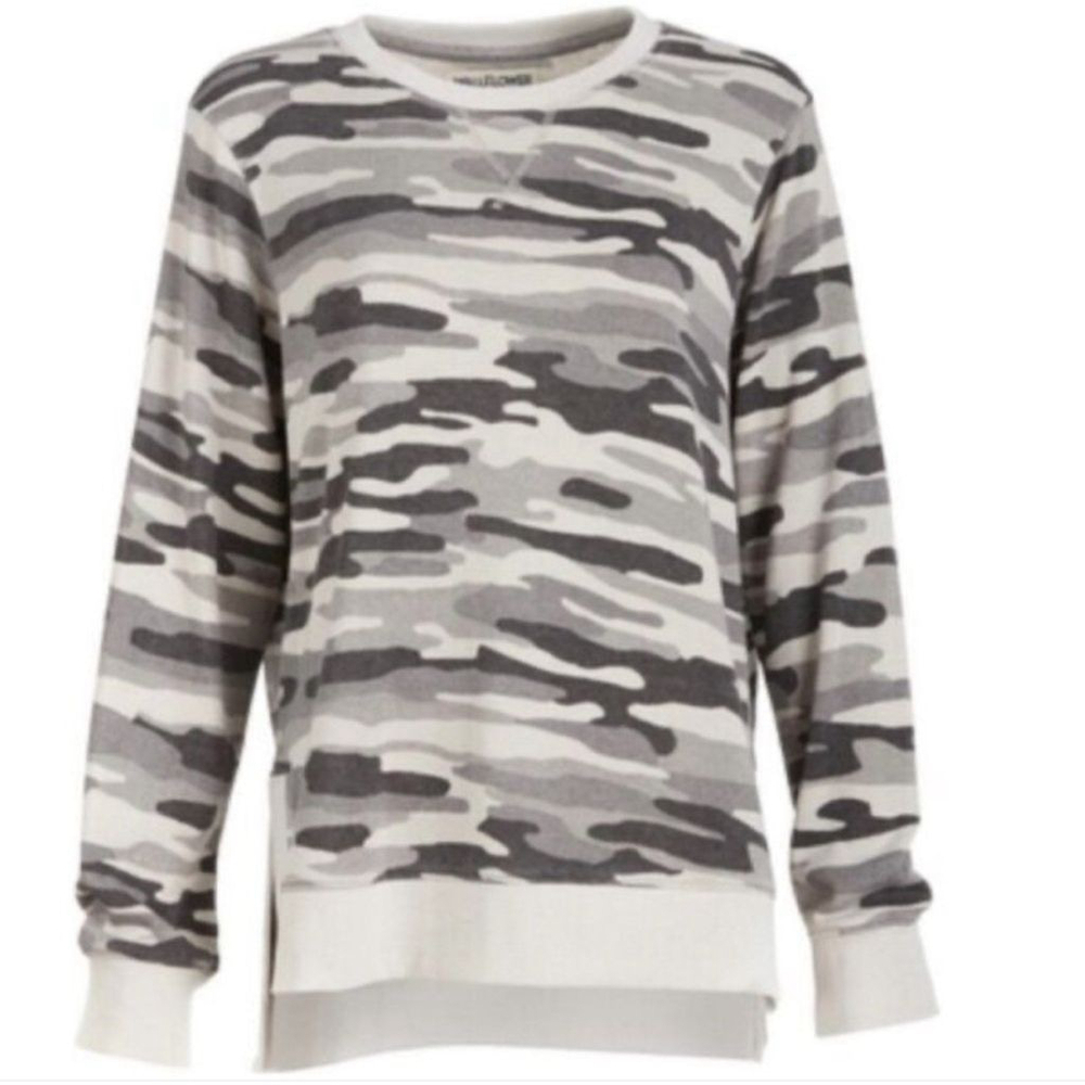Wall Flower Camouflage Sweatshirt Small